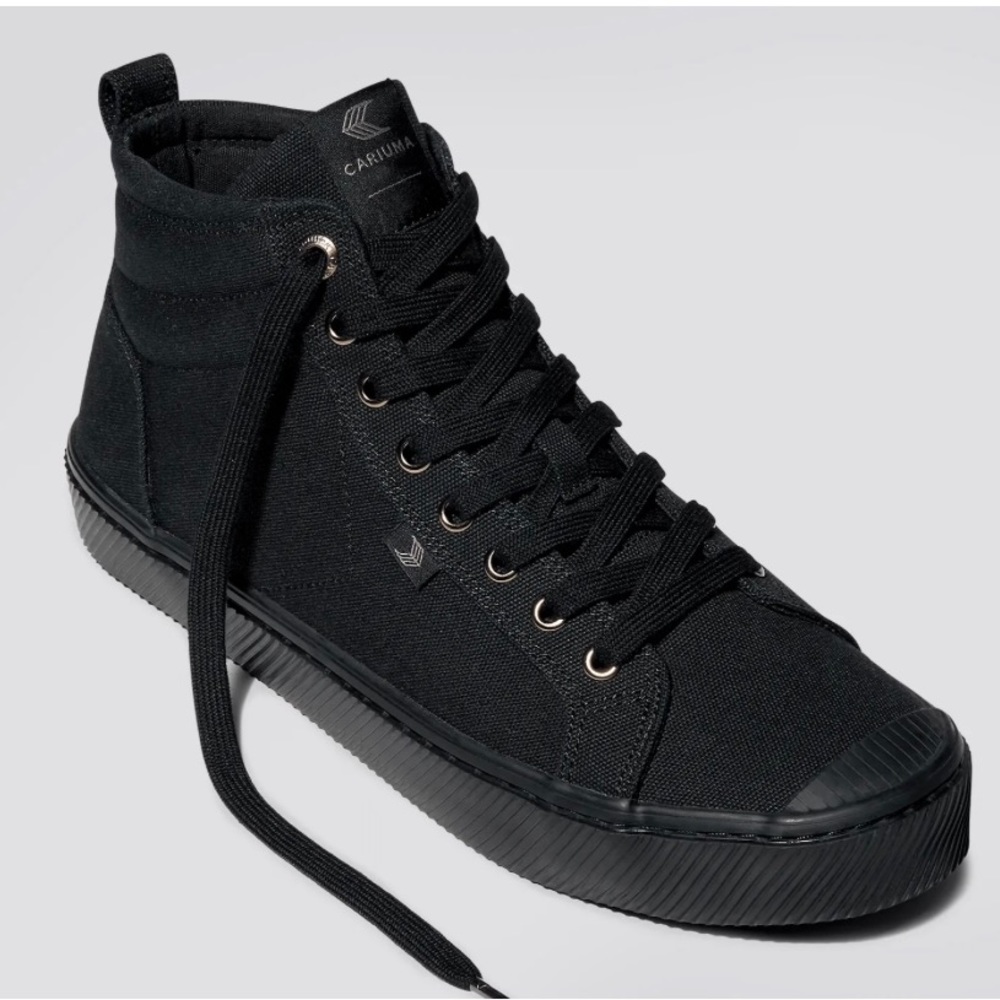 All black canvas OCA high